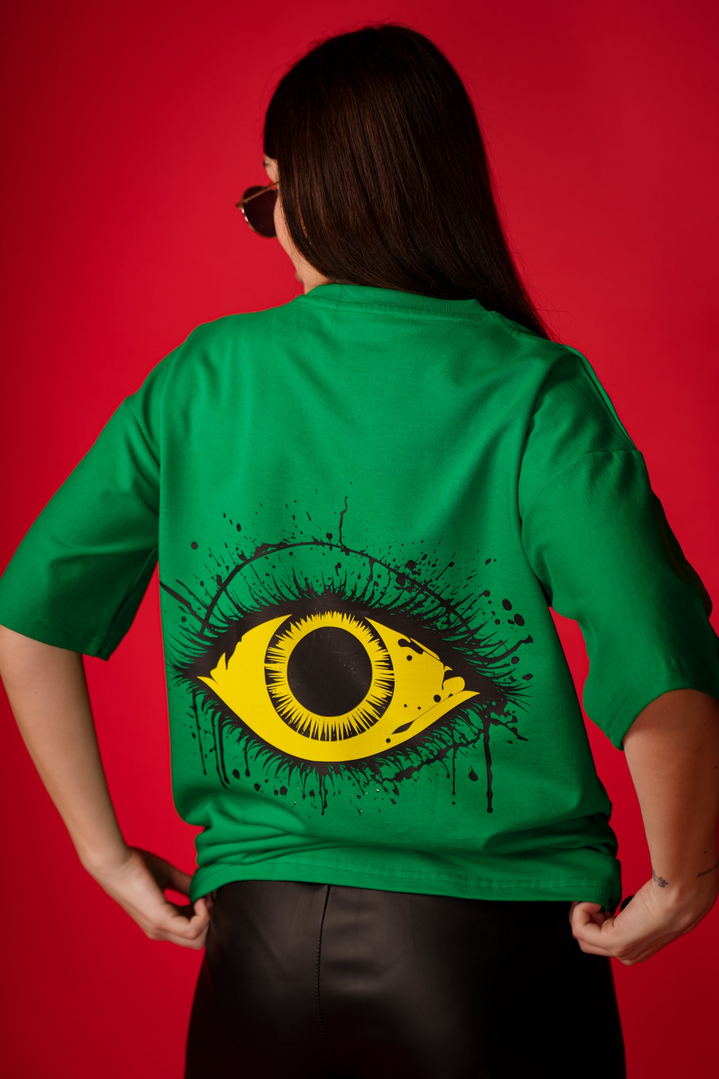 AGAINST THE WORLD GREEN OVERSIZED T-SHIRT