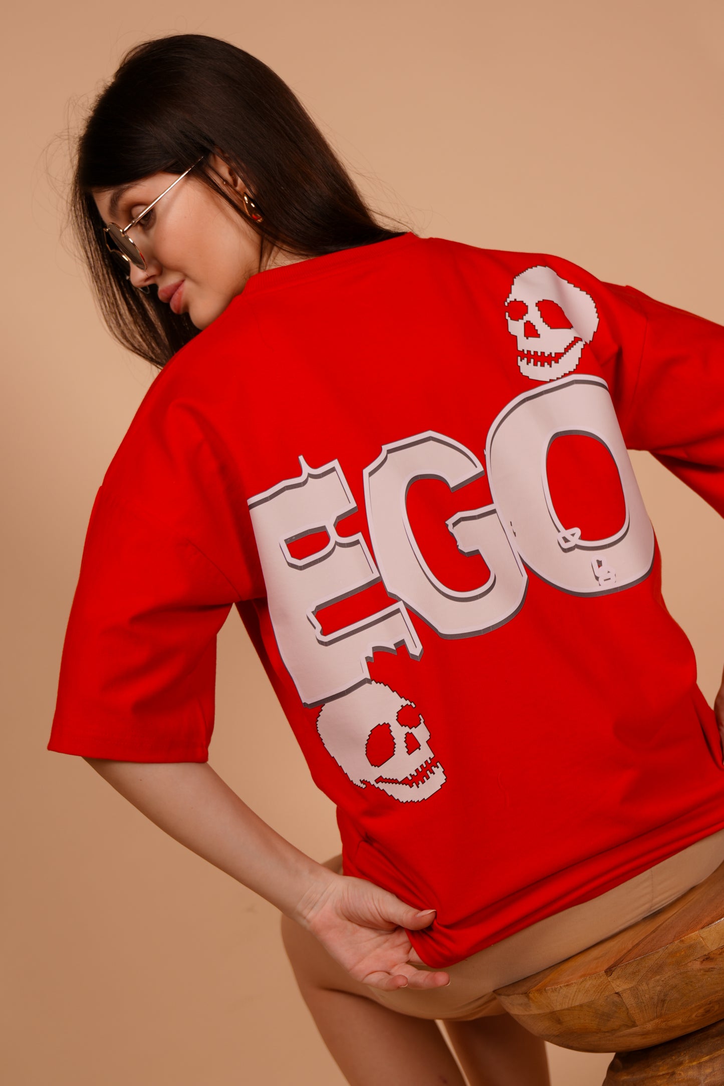 MAIN CHARACTER VIBES RED OVERSIZED T-SHIRT