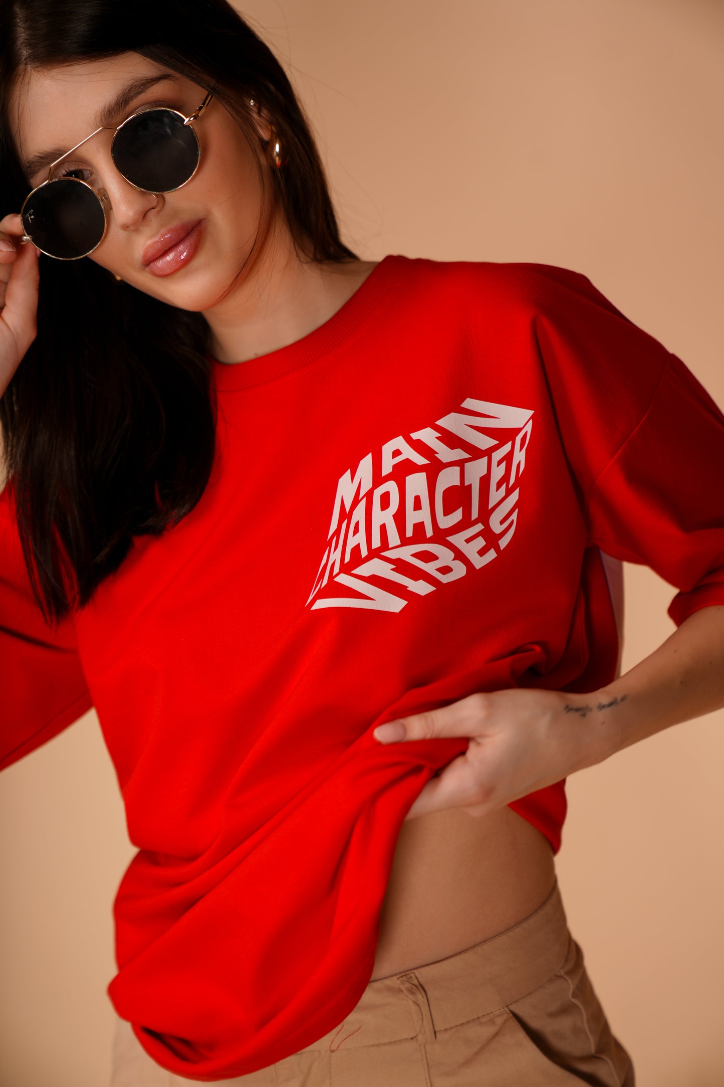 MAIN CHARACTER VIBES RED OVERSIZED T-SHIRT